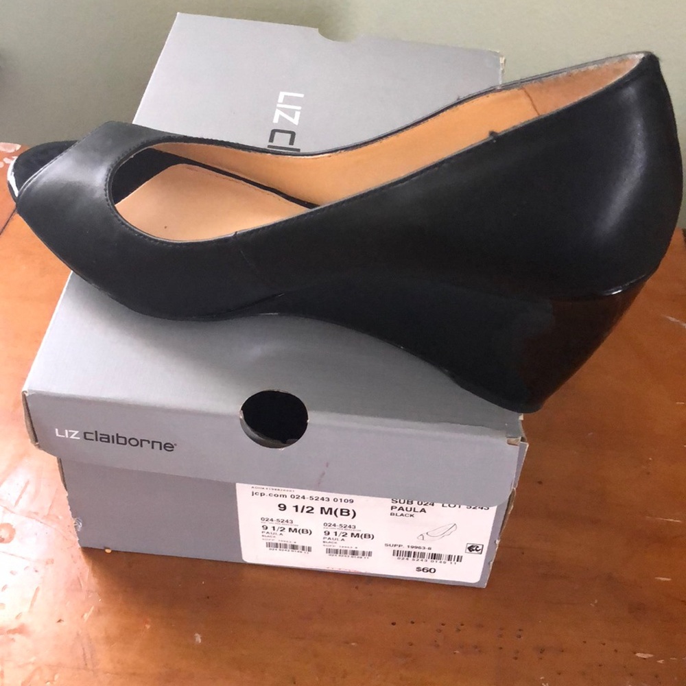 Liz Claiborne women shoes